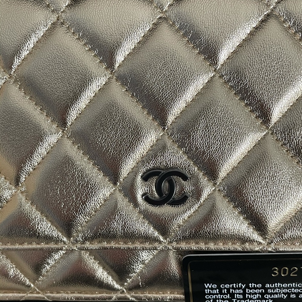 ‼️SOLD‼️NEW Chanel Gold WOC Wallet Clutch Black - Picture 2 of 11
